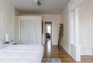 239 1/2 Summit Ave in Jersey City, NJ - Building Photo - Building Photo