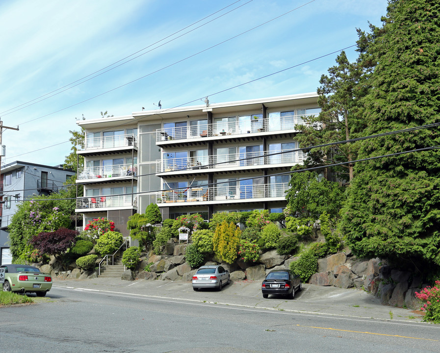 Magnolia Apartments in Seattle, WA - Building Photo