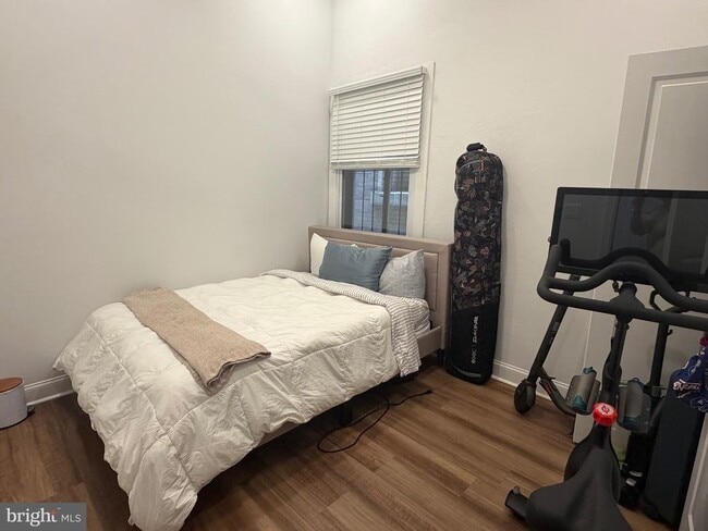 327 Race St in Philadelphia, PA - Building Photo - Building Photo