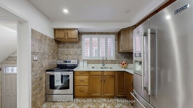 845 Runnymede Rd in Toronto, ON - Building Photo - Building Photo