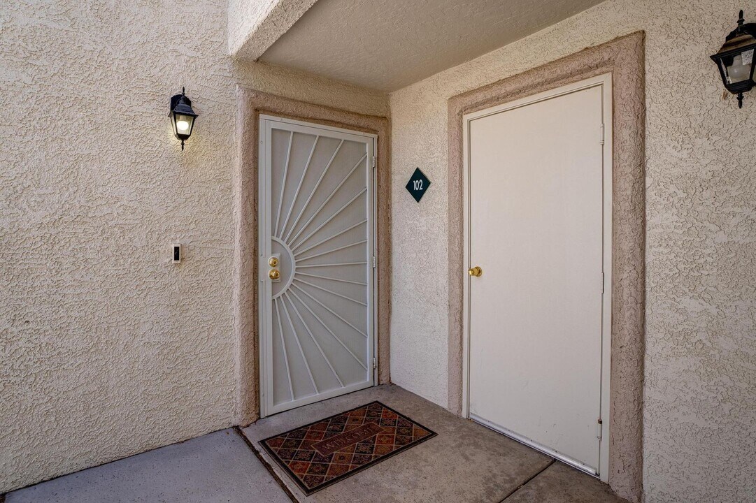 7905 Idledale Ct in Las Vegas, NV - Foto de edificio
