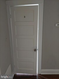 3219 E Monument St photo'