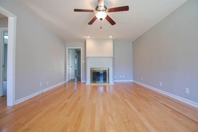 184 Kings Deer Dr in Clarksville, TN - Building Photo - Building Photo