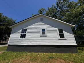 1107 Myrtle St SW in Gainesville, GA - Building Photo - Building Photo