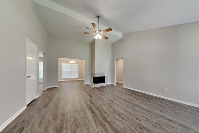 2403 Pine Cone Dr in Houston, TX - Building Photo - Building Photo
