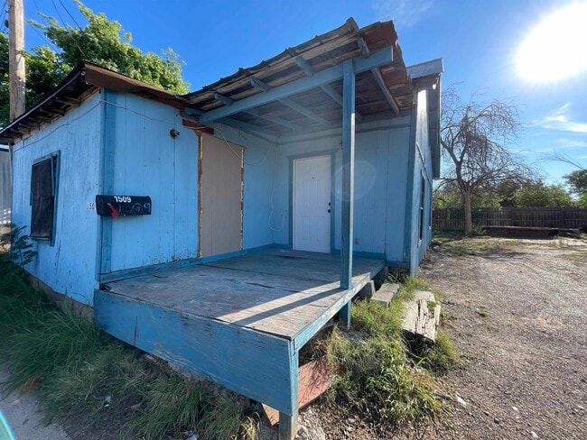property at 1509 Monterrey Ave