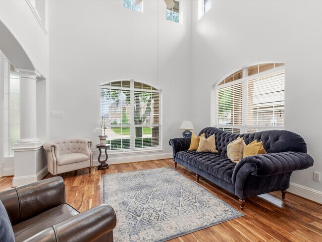 property at 1523 Baldridge Ln