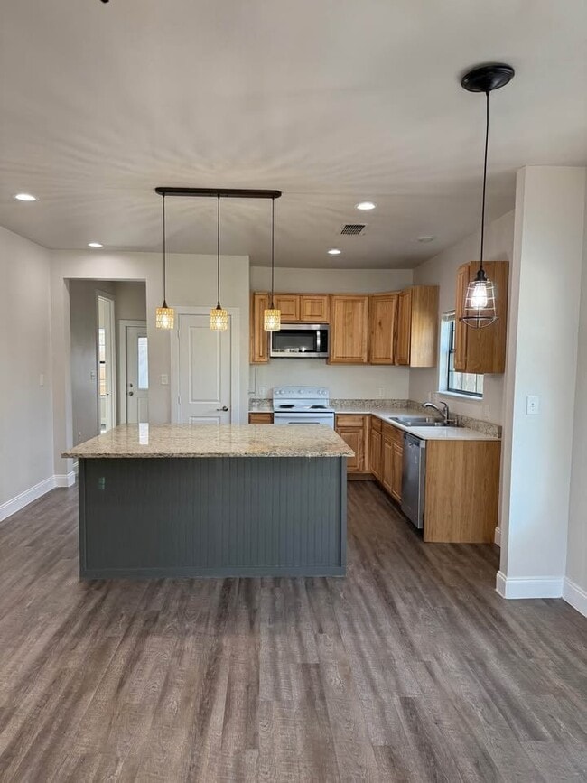 324 Cummings St in Gainesville, TX - Building Photo - Building Photo