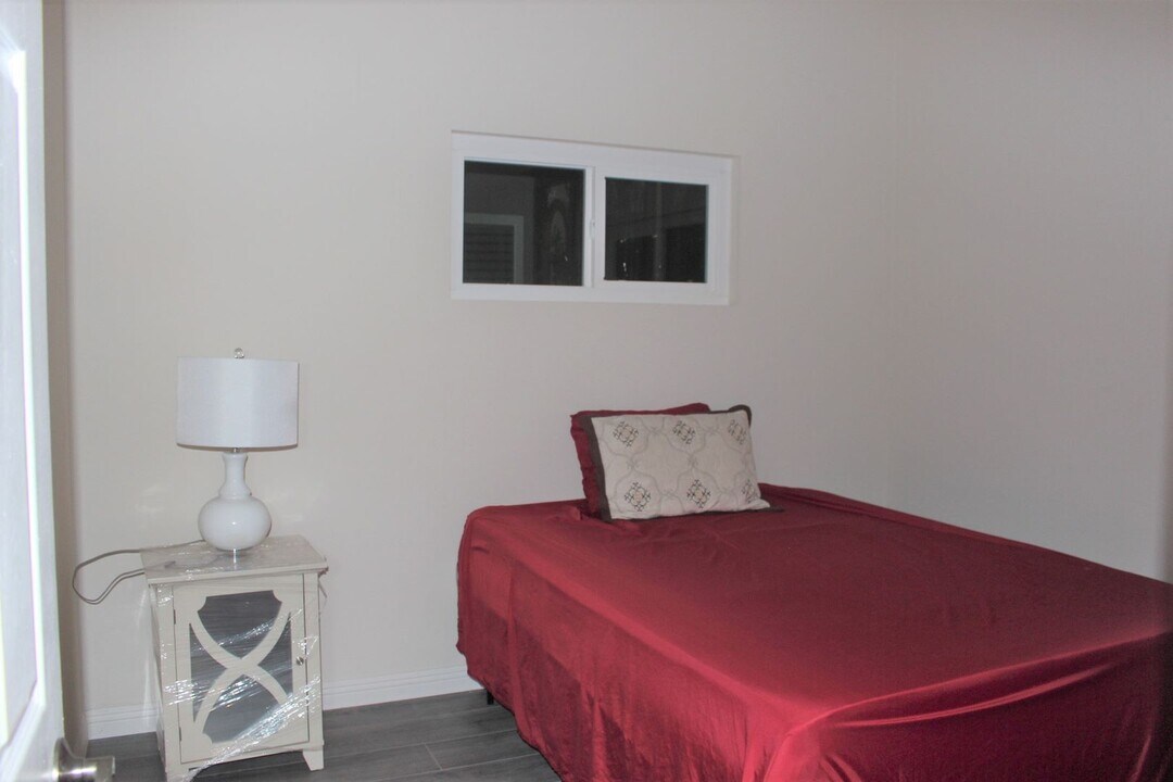 1155 Princess Katy Ave in Las Vegas, NV - Building Photo