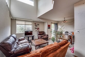 Spacious 3 Bed, 3 1/2 Bath Townhome in Northwest Fort Collins! in Fort Collins, CO - Building Photo - Building Photo