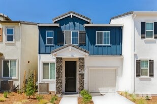 2082 Comstock Ln in Lincoln, CA - Building Photo