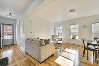 139-141-141 Putnam Ave in Cambridge, MA - Building Photo - Building Photo