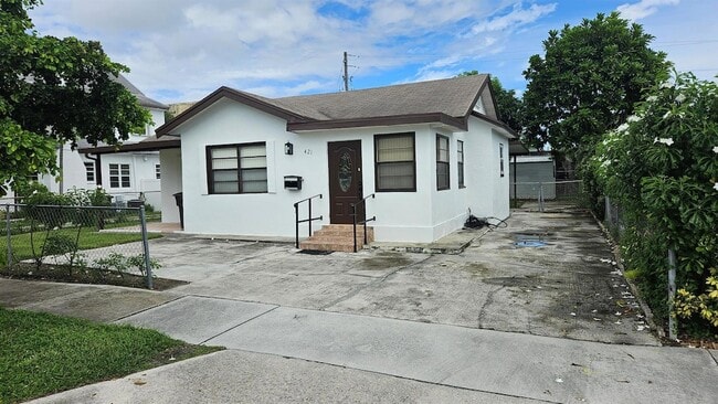 property at 421 Ardmore Rd