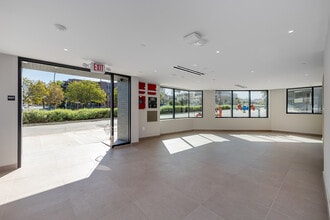 10431 Santa Monica — Modern Luxury Living in Century City in Los Angeles, CA - Foto de edificio - Building Photo