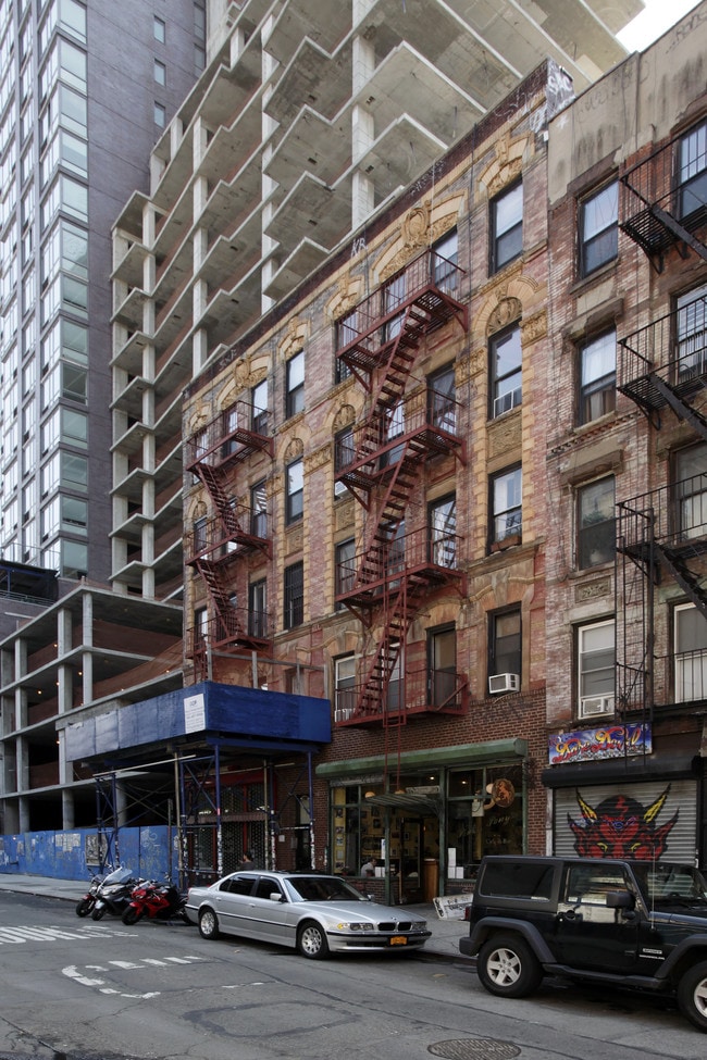 176-178 Ludlow St in New York, NY - Building Photo - Building Photo