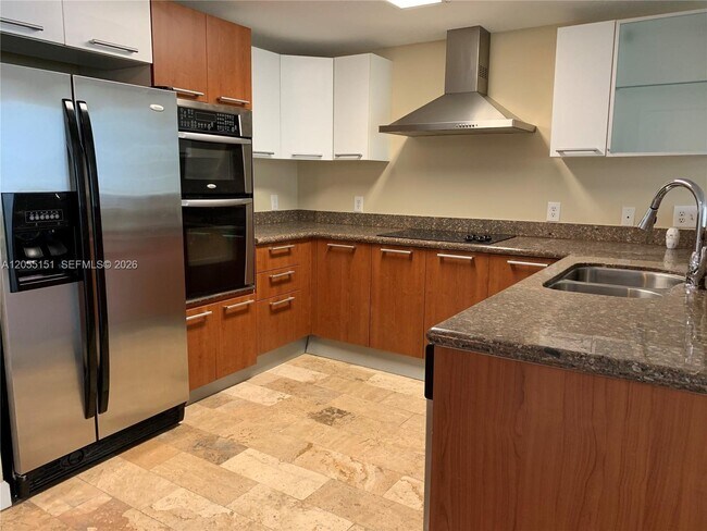 property at 170 SE 14th St