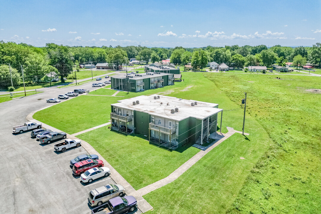 407 N College St in Tullahoma, TN - Foto de edificio