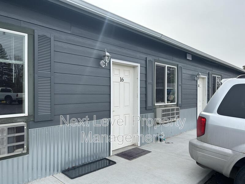1730 Montana Hwy 35 in Kalispell, MT - Building Photo