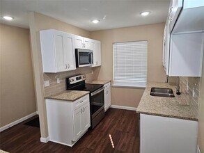 602 Hillcrest St in Mansfield, TX - Building Photo - Building Photo