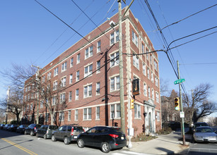 Penn Manor Apartments in Philadelphia, PA - Building Photo - Building Photo