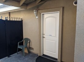 3317 Kuykendall Pl, Unit Studio in San Jose, CA - Building Photo