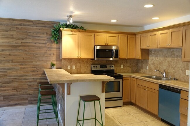 75-5754-5754 Alahou St in Kailua Kona, HI - Building Photo - Building Photo