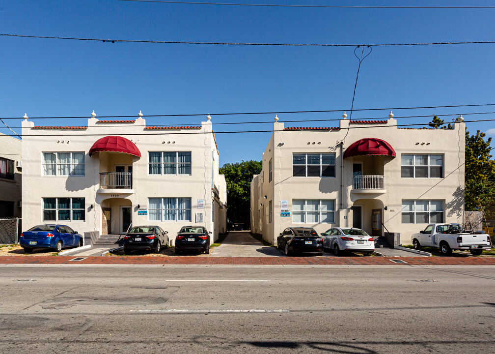 1521 SW 7 Street in Miami, FL - Foto de edificio