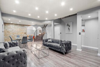 4711 Colfax Ave in North Hollywood, CA - Building Photo - Building Photo