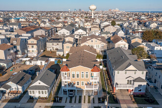 113 N Madison Ave in Margate City, NJ - Building Photo - Building Photo