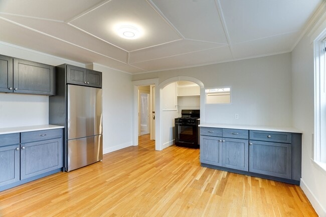 11 Linden St in Salem, MA - Building Photo - Building Photo