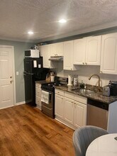 4 Lathrop Pl, Unit 1 in Boston, MA - Building Photo - Building Photo