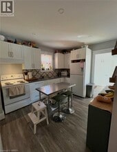 23 Wells Ave in Brantford, ON - Building Photo - Building Photo