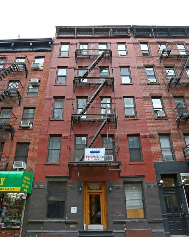 245 Mulberry St in New York, NY - Building Photo - Building Photo