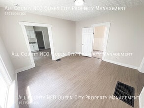 87 Notre Dame Ave in Dayton, OH - Building Photo - Building Photo