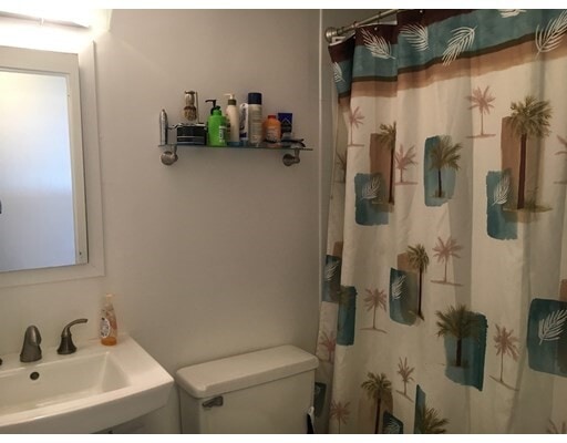 1105 Massachusetts Ave, Unit 10C in Cambridge, MA - Building Photo - Building Photo