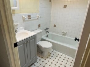 Ben Louis Apartments in Belleville, IL - Building Photo - Building Photo