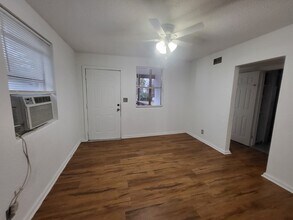 1460 W 5th St, Unit 1462 in Jacksonville, FL - Building Photo - Building Photo