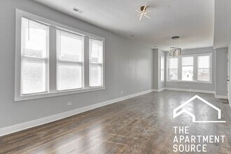 2935 N Lawndale Ave in Chicago, IL - Building Photo - Building Photo