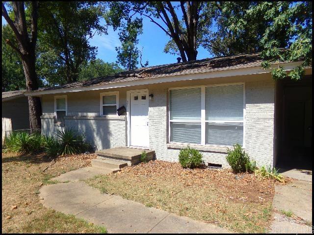 26 S Wakefield Dr in Little Rock, AR - Building Photo