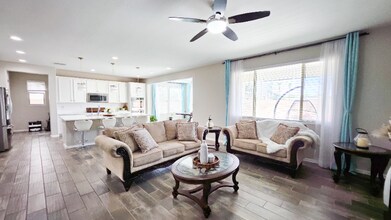 34 W Megan St in Gilbert, AZ - Building Photo - Building Photo