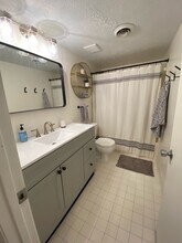 5306 Edmondson Pike, Unit 2 in Nashville, TN - Building Photo - Building Photo