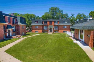 Michigan East - Campus Property Management Apartamentos