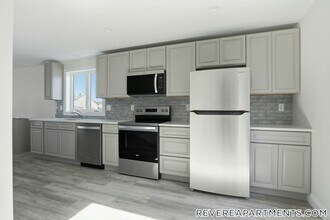 23 Blake St, Unit 1 in Revere, MA - Building Photo - Building Photo