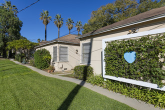 1512 W Huntington Dr in Alhambra, CA - Building Photo - Building Photo