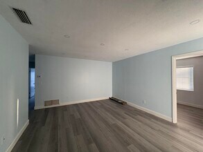 271 NE Faring Ave in Port St. Lucie, FL - Building Photo - Building Photo