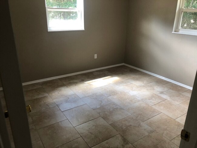 6500 Julia Dr in Milton, FL - Building Photo - Building Photo