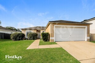 7395 Edenfield Park Rd in Jacksonville, FL - Building Photo