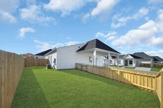 The Cottages at Magnolia in Magnolia, TX - Building Photo - Building Photo