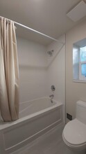 4110 San Mateo Pl in Victoria, BC - Building Photo - Building Photo