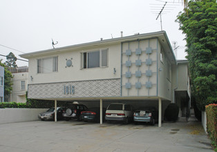 1016 S Holt Ave in Los Angeles, CA - Building Photo - Building Photo